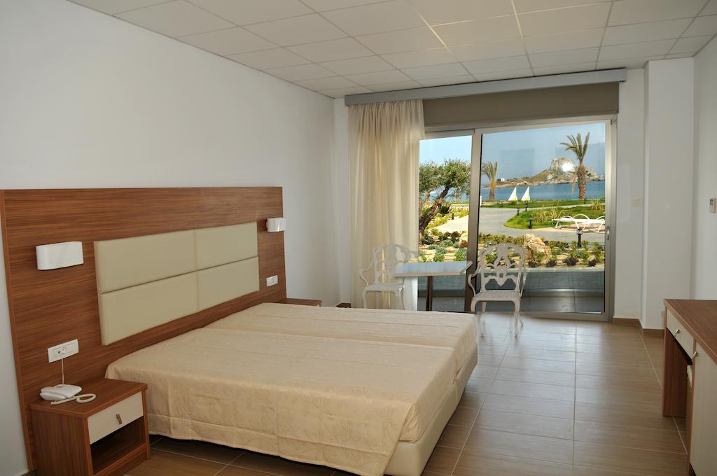 Royal Bay Suites Kefalos  Bilik gambar